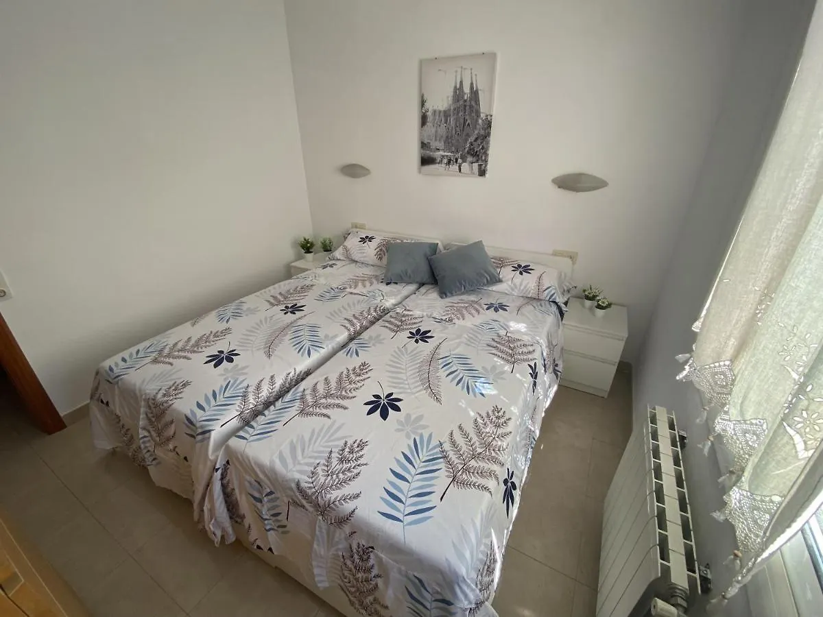 Spacious, Sunny Apartment In Blanes Close To The Center And The Beach